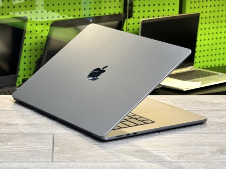 Macbook Air A3114 4